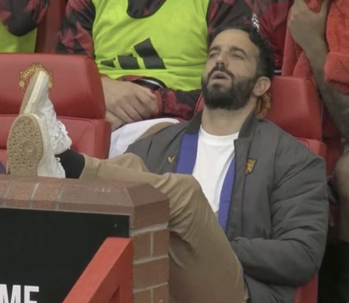 开云app-世预赛一场0-3,让曼联水货前锋现形:转会费7650万欧,6场0球0助