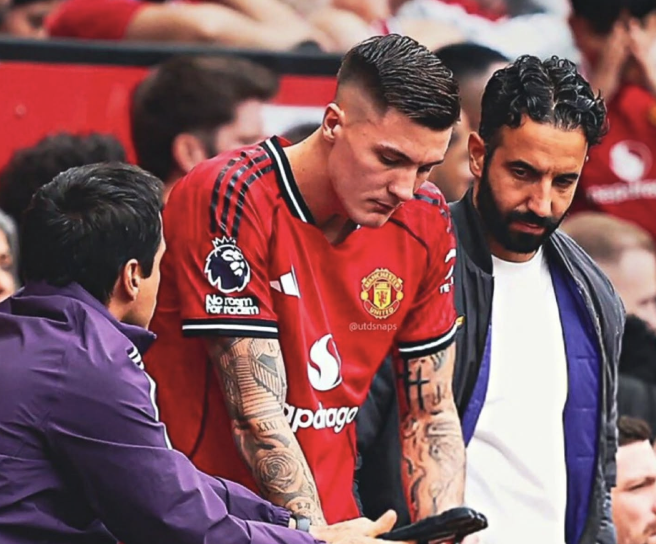 开云app-世预赛一场0-3,让曼联水货前锋现形:转会费7650万欧,6场0球0助