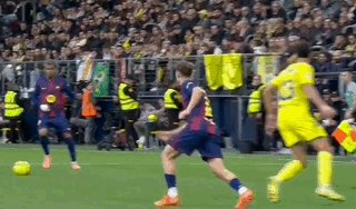 开云app-【西甲】拉菲+亚马尔破门，巴萨2比0十人黄潜4分领跑