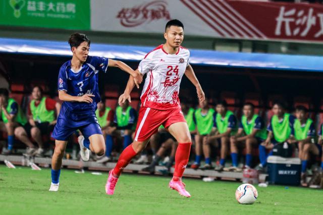 开云app-四次大手术后仍闯荡中超 如今他是“长沙布斯克茨”