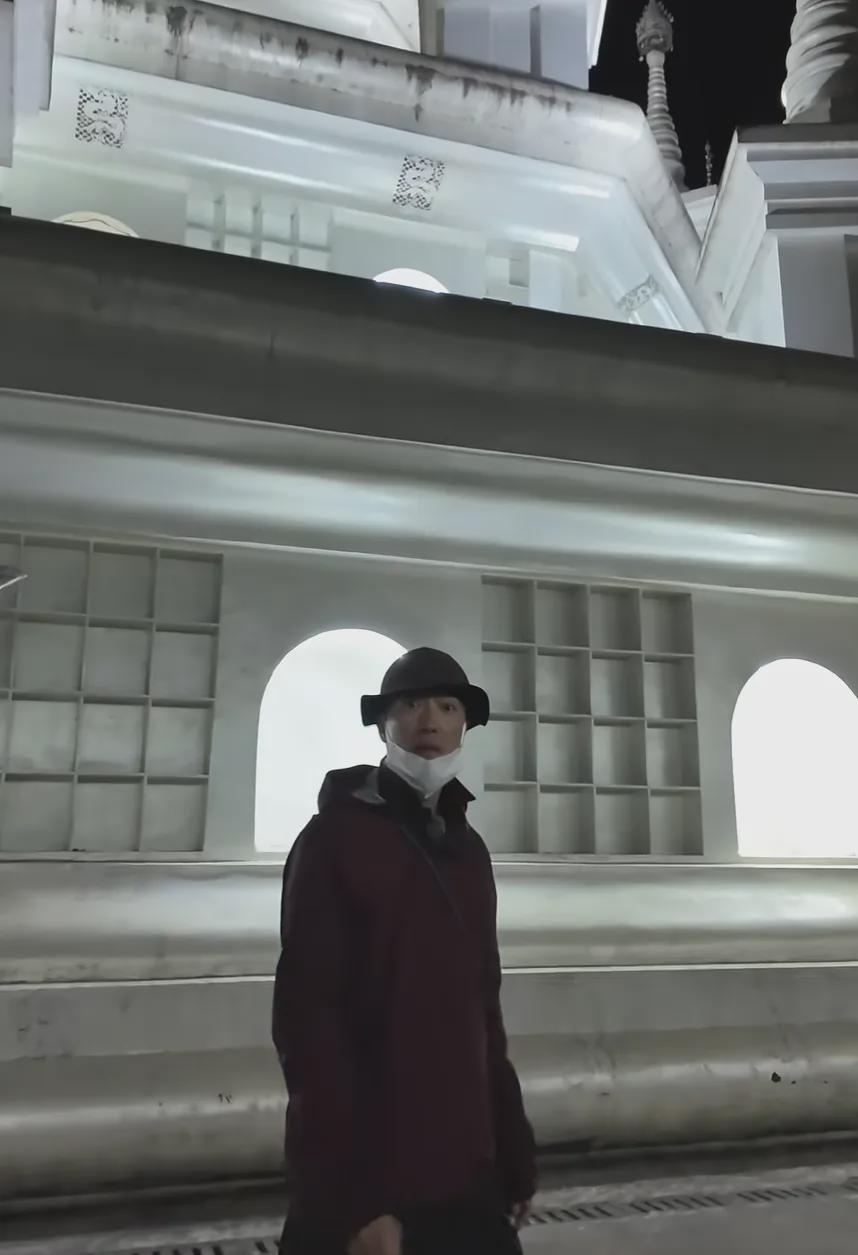 开云app-刘翔回应“移民”传闻，热搜第一