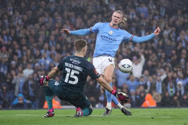 【足总杯】哈兰德2场8球！曼城6比0伯恩利晋级4强