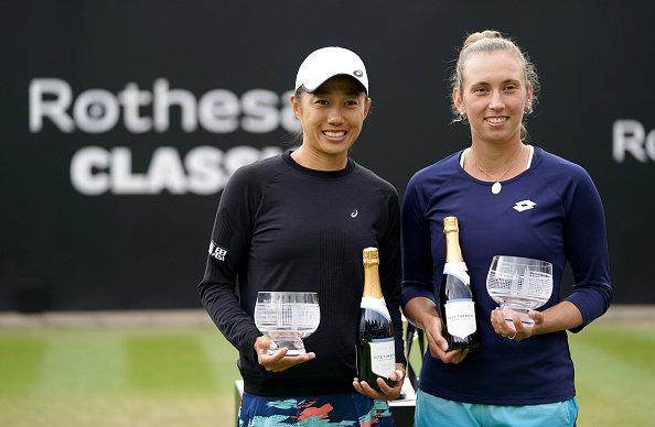 1655691304022015266.jpg kaiyun-一日三赛体能不支退赛 张帅草地热身仍满载而归