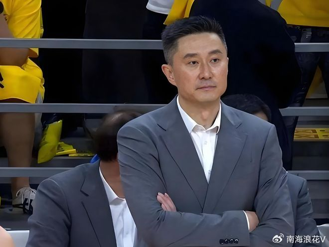 开云平台-2米26中锋,砍24分14板大号两双,完爆同曦内线, 球迷:杜锋怎么看?|广州队|南京同曦|加时赛|徐昕|郭昊文_新浪体育_新浪新闻