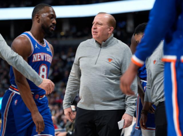 开云体育-尼克斯萎靡要再破再立？兰德尔锡伯杜失去高层信任