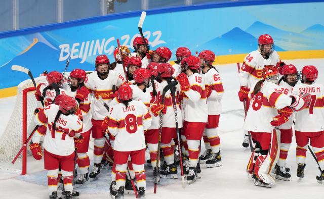 1643965535833025269.jpg 开云app-【冬奥女冰】中国迎12年来首胜 美加开门红却遭减员