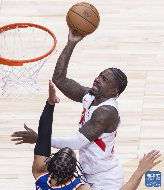 kaiyun-篮球 | NBA常规赛:猛龙不敌尼克斯|英格拉姆|篮板球|罗宾逊|布兰登-英格拉姆|迈尔斯·布里奇斯_新浪体育_新浪新闻
