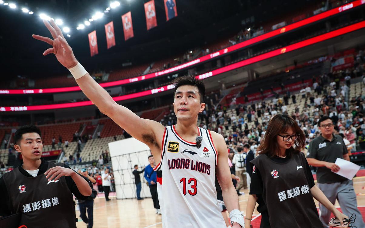 开云平台-16分3助攻!郭艾伦王者归来,被徐昕拖累送违体,加时赛带队赢球