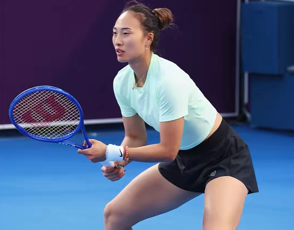 开云体育-郑钦文确认复出!首秀时间曝光,短短17天签下2份代言,年入超2亿