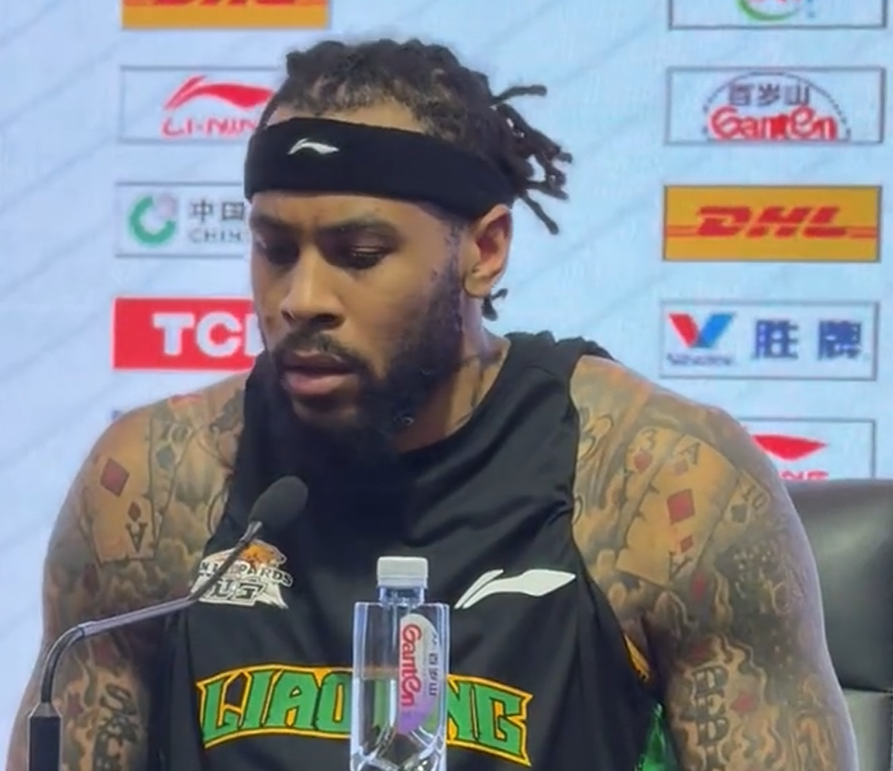 开云app-胜江苏发布会！乌戈强调打出了风格、点出重组，莫兰德赞乌戈能力