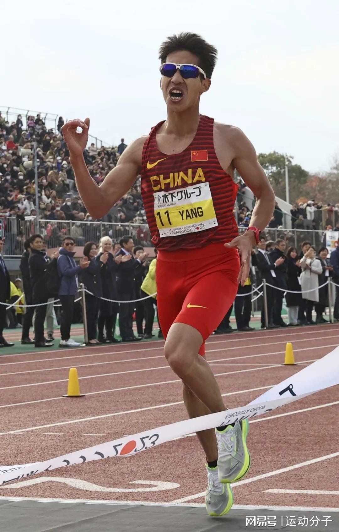 丰配友、何杰和杨绍辉的马拉松国家纪录分段时间对比