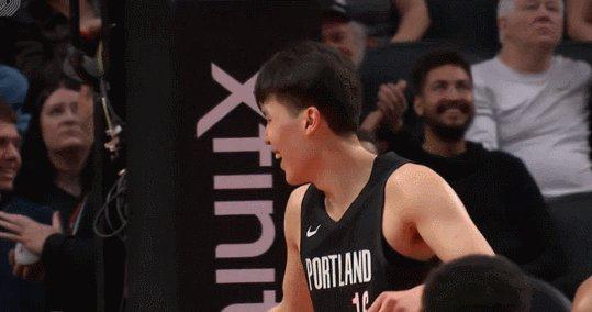 开云平台-好哥们！助攻瀚森上演五佳球暴扣 韦斯利激情庆祝