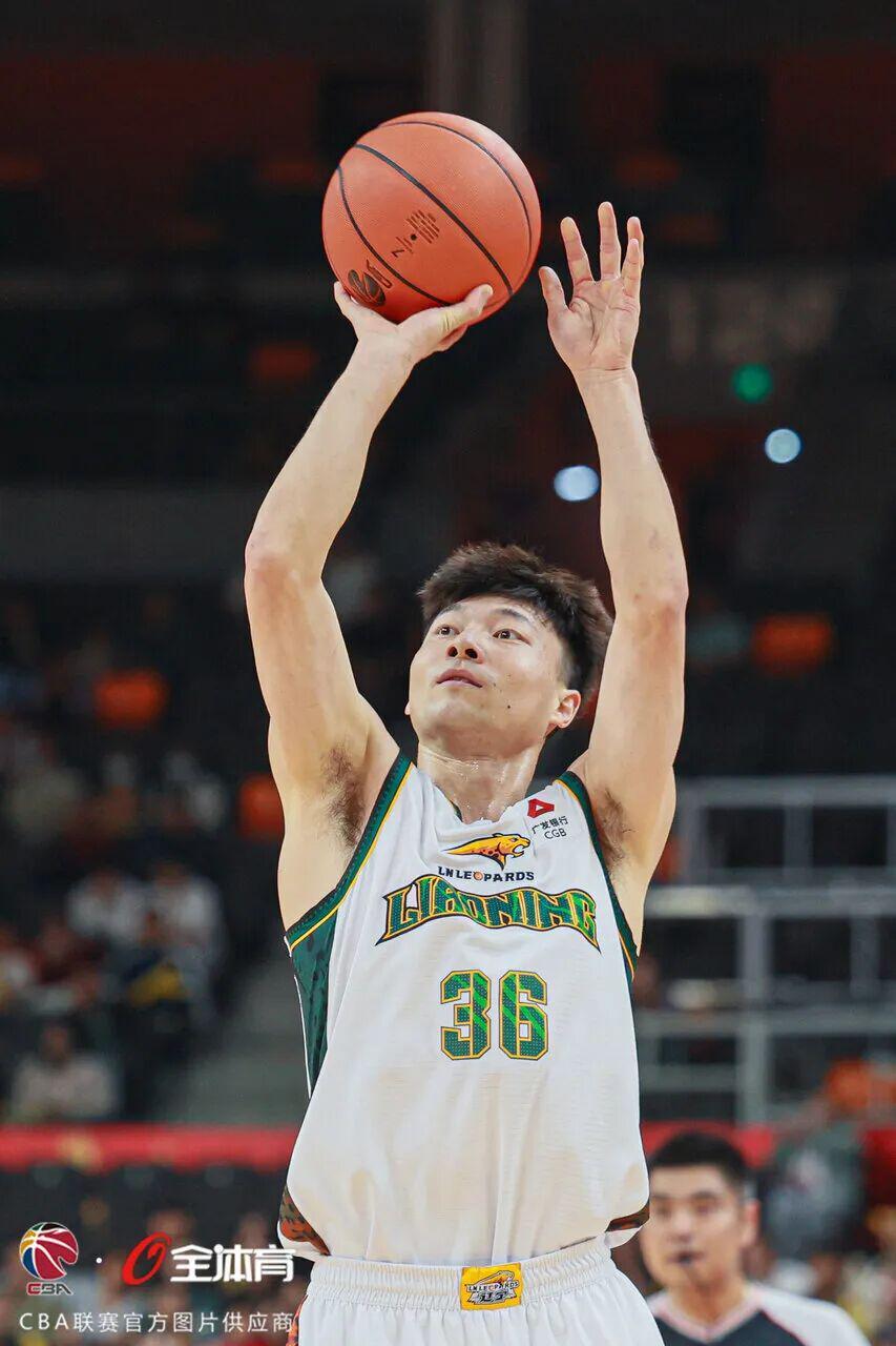 开云平台-付豪26分9板 鄢手骐17分 莫兰德21板6助攻 辽宁本钢客场89:73战胜深圳马可波罗