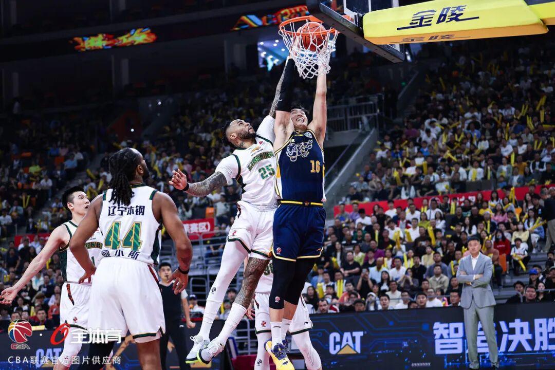 开云平台-付豪26分9板 鄢手骐17分 莫兰德21板6助攻 辽宁本钢客场89:73战胜深圳马可波罗